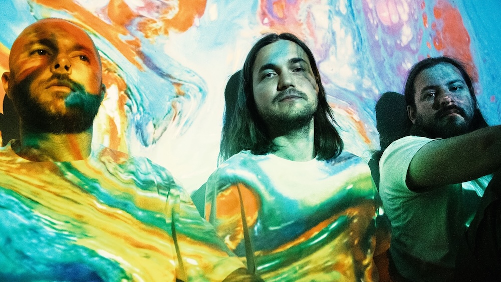 DELLA NOVA captures the essence of modern rock with their self-titled debut album